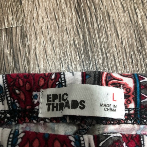 Epic Threads Girls/Juniors Boho Tribal Print Leggings - Size L - Picture 3 of 4